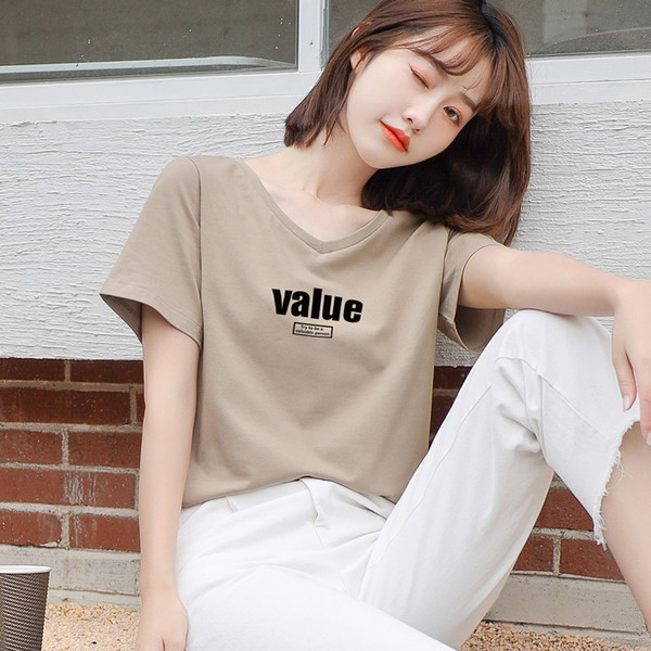 Tricou lat din bumbac cu o inscripție - diverse aplicații