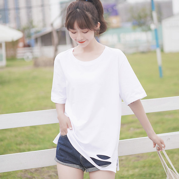 Široka majica kratkih rukava s poderanim efektom