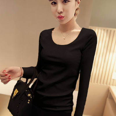 Uue mudeli naiste pluus ovaalse või spitsikaelusega