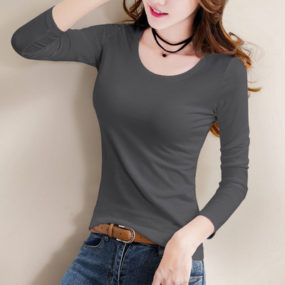 Tanka jesenska bluza s dugim rukavima i ovalnim izrezom