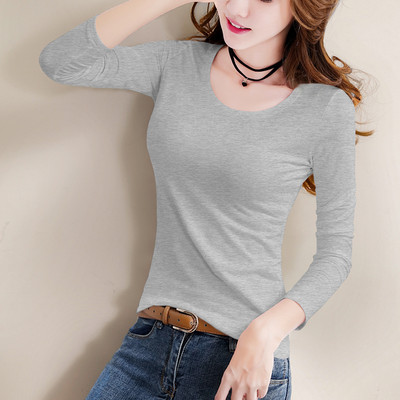 Tanka jesenska bluza s dugim rukavima i ovalnim izrezom