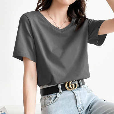 Ženska majica s kratkim rukavima i špic izrezom