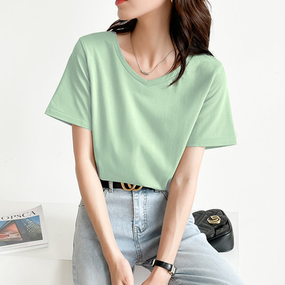 Ženska majica s kratkim rukavima i špic izrezom