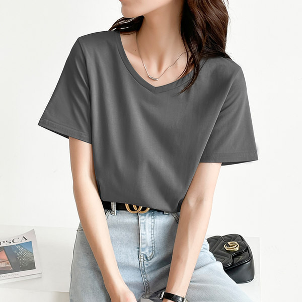 Ženska majica s kratkim rukavima i špic izrezom