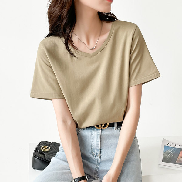 Ženska majica s kratkim rukavima i špic izrezom