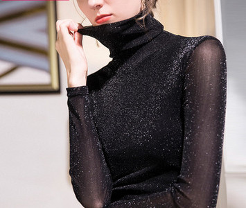 Sjajna ženska bluza s polo kragnom