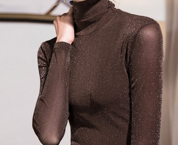 Sjajna ženska bluza s polo kragnom