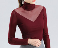 Naiste kõrge kaelusega ja võrgust pluus