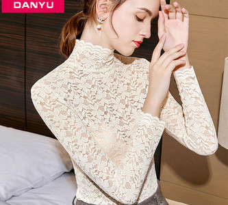 Γυναικείο δαντελένιο ζιβάνκο μοντέλο με μακριά μανίκια