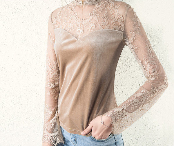 Bluză de damă din catifea cu dantelă