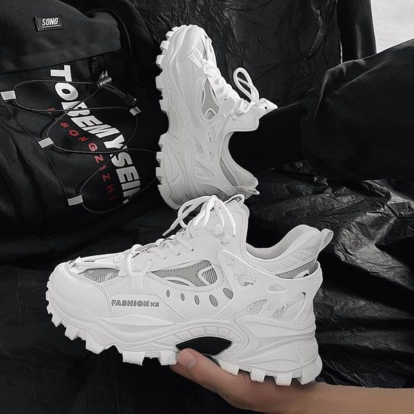 Adidași moderni pentru bărbați cu talpă aspră - în patru culori