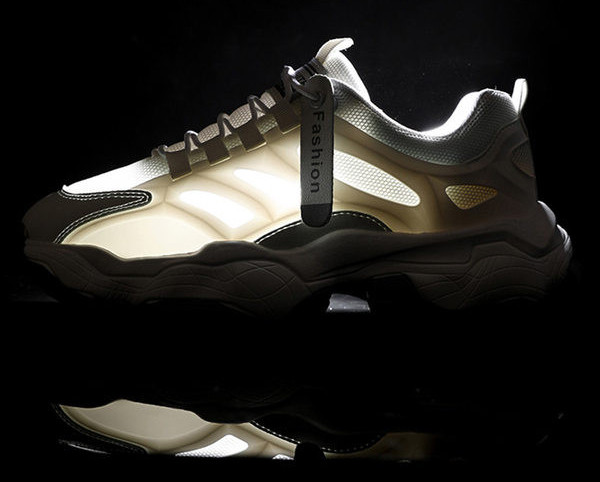 Muške moderne tenisice s visokim i grubim potplatom