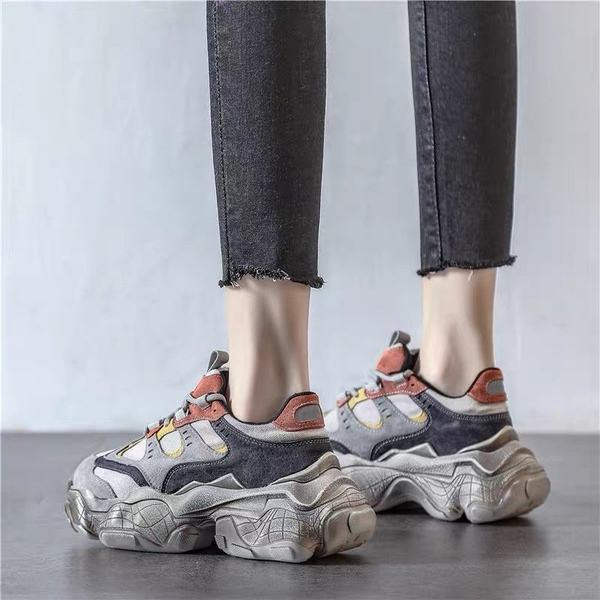 Elegantne ženske tenisice u dvije boje s grubim potplatom