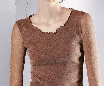 Ženska bluza s okruglim izrezom i sjajnim efektom