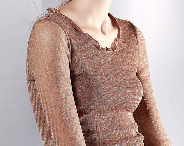 Ženska bluza s okruglim izrezom i sjajnim efektom