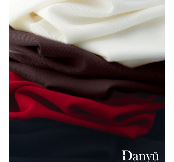 Ležerna ženska bluza s kratkim rukavima i gumbima