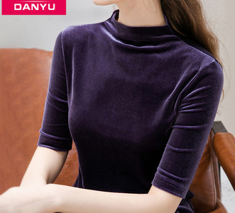 Bluză de toamnă din catifea cu guler polo și mâneci 3/4