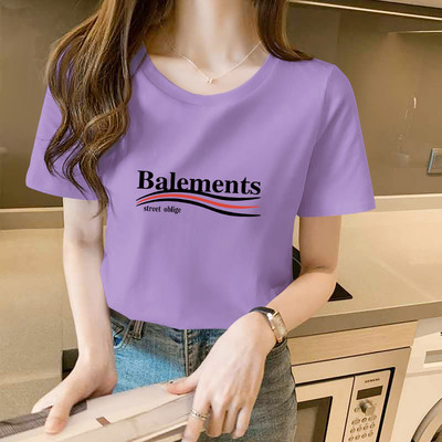 Naiste ümara dekoltee ja kirjadega T-särk