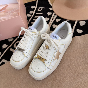 Tenisi de dama actuali cu broderie in alb