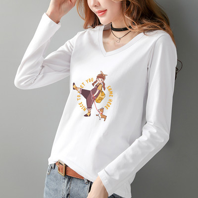 Γυναικεία μπλούζα με μακριά μανίκια V λαιμόκοψη και πολύχρωμη απλικέ