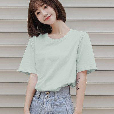 Απλό γυναικείο μπλουζάκι με οβάλ λαιμόκοψη