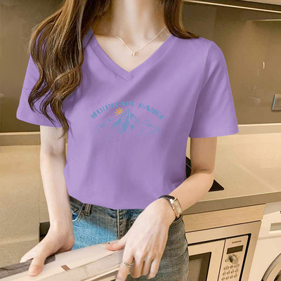 Γυναικείο t-shirt με στάμπα και λαιμόκοψη spitz