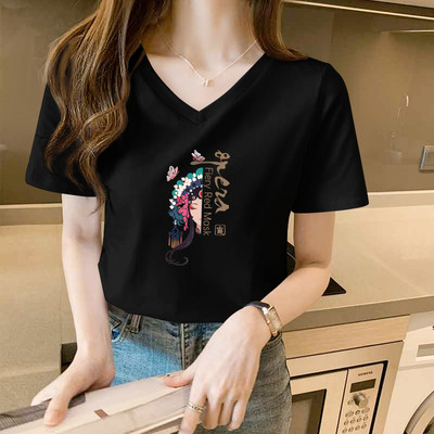 Γυναικείο t-shirt με στάμπα και λαιμόκοψη spitz