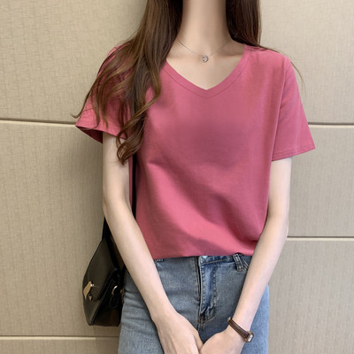 Γυναικείο t-shirt με στάμπα και λαιμόκοψη spitz