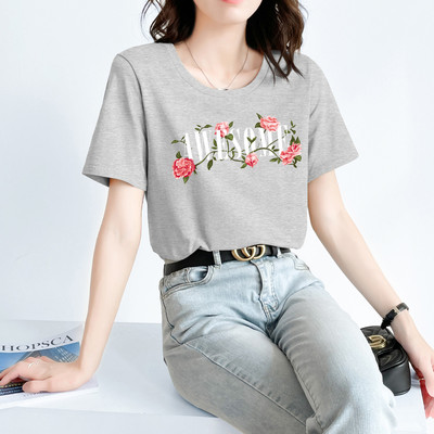 Casual t-shirt με έγχρωμη απλικέ και οβάλ λαιμόκοψη για γυναίκες