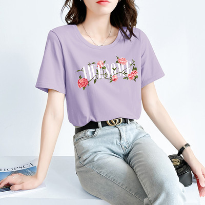 Casual t-shirt με έγχρωμη απλικέ και οβάλ λαιμόκοψη για γυναίκες