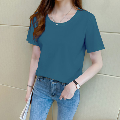 Απλό t-shirt με οβάλ λαιμόκοψη και κοντό μανίκι
