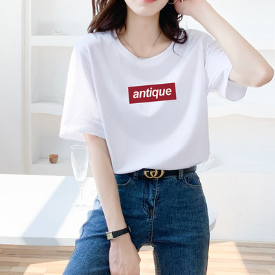 Φαρδύ γυναικείο μπλουζάκι με στρογγυλή λαιμόκοψη