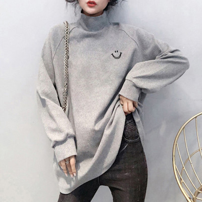 Γυναικεία φαρδιά μπλούζα με γιακά και κέντημα