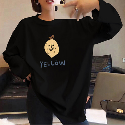 Γυναικεία φαρδιά μπλούζα με στρογγυλή λαιμόκοψη και απλικέ