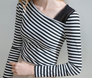 Ριγέ γυναικεία μπλούζα με μακριά μανίκια