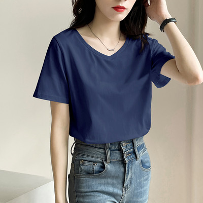 Απλό T-shirt με κοντό μανίκι και λαιμόκοψη