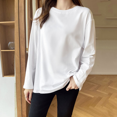 Φαρδιά ασύμμετρη μπλούζα με σκισίματα στο πλάι