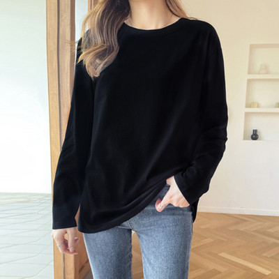 Φαρδιά ασύμμετρη μπλούζα με σκισίματα στο πλάι