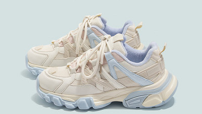 Γυναικεία μοντέρνα sneakers με κορδόνια σε τέσσερα μοντέλα