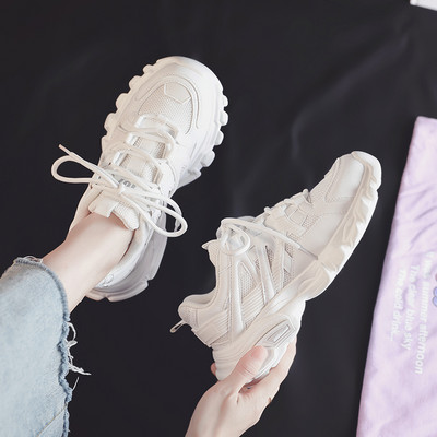 Γυναικεία μοντέρνα sneakers με κορδόνια σε τέσσερα μοντέλα