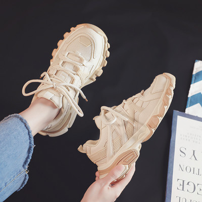 Γυναικεία μοντέρνα sneakers με κορδόνια σε τέσσερα μοντέλα