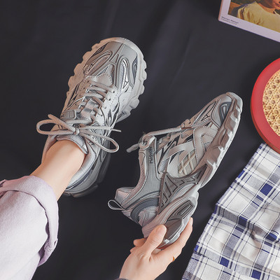 Γυναικεία μοντέρνα sneakers με κορδόνια σε τέσσερα μοντέλα