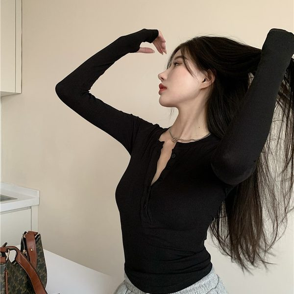 Naiste liibuv pikkade varrukate ja nööpidega pluus