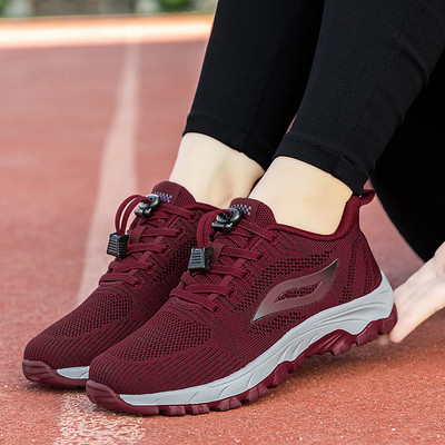 Γυναικεία sneakers από ύφασμα που αναπνέει με κορδόνια σε πολλά χρώματα