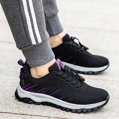 Γυναικεία sneakers από ύφασμα που αναπνέει με κορδόνια σε πολλά χρώματα