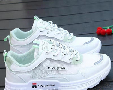 Casual γυναικεία αθλητικά παπούτσια με κορδόνια - διάφορα μοντέλα