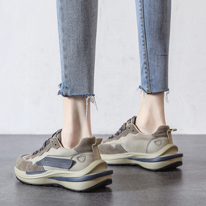 Νέο μοντέλο γυναικεία sneakers με κορδόνια - δύο μοντέλα