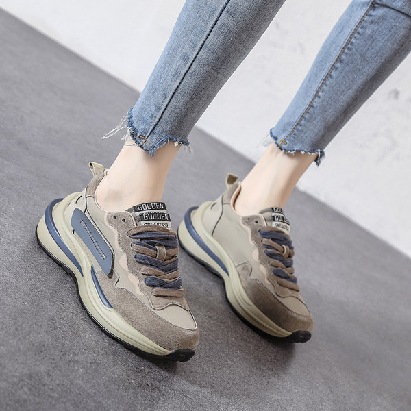 Νέο μοντέλο γυναικεία sneakers με κορδόνια - δύο μοντέλα