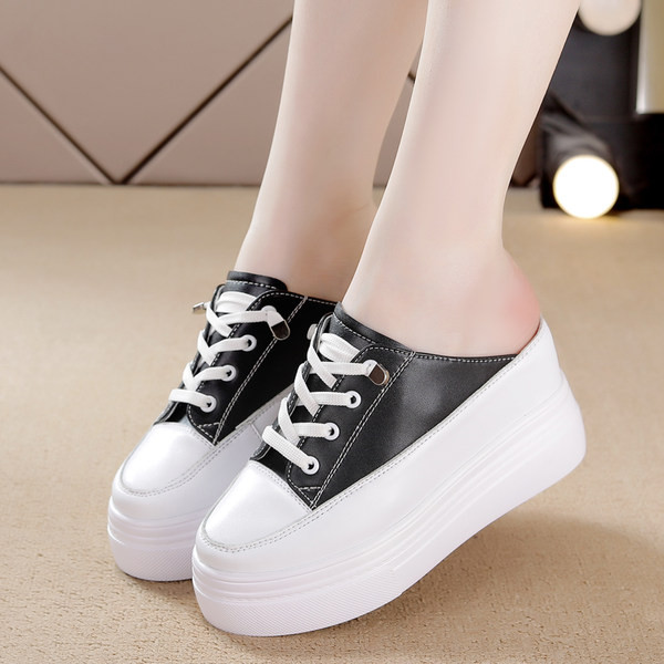 Γυναικεία μοντέρνα sneakers από οικολογικό δέρμα σε πλατφόρμα