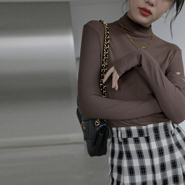 Bluză de damă din catifea cu mâneci lungi model uni